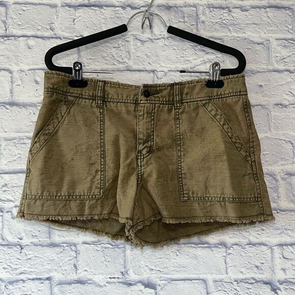 Free people raw hem shorts - Picture 2 of 9